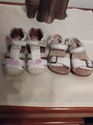 Πέδιλα Biomecanics και Clarks μεταχειρισμένα, νούμερο 22, δερμάτινα