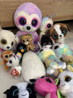Plush toys with big eyes, Masoutis collection