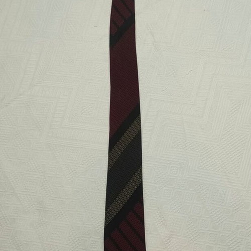Silk tie like new, black and red