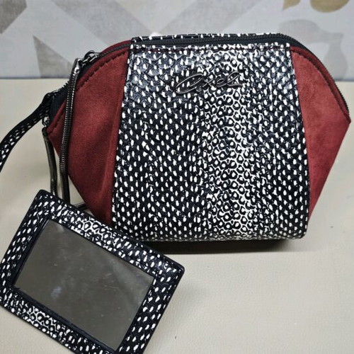 Axel bag like new with mirror and chain handle
