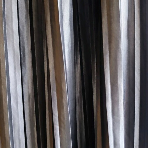 Pleated skirt silver used, size M
