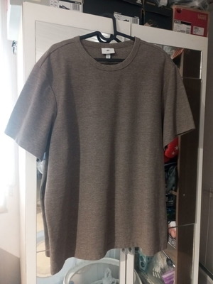 H&M gold T-shirt, large, new
