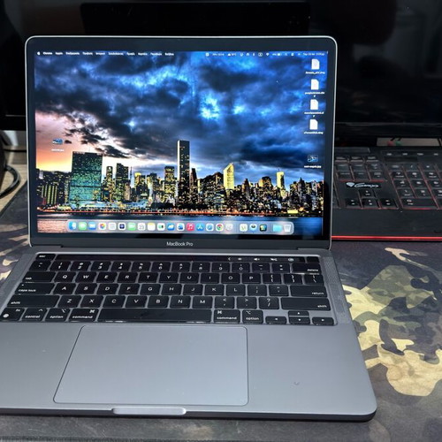 MacBook Pro M1 like new, 13-inch, 8GB RAM, 256GB SSD