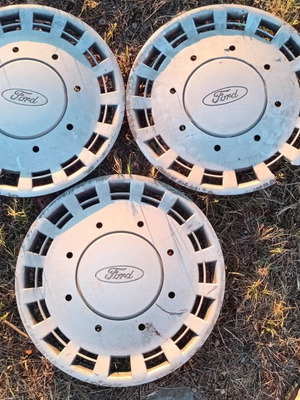 Ford Scorpio hubcaps used, set of 3, 1991