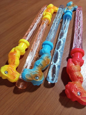 Bubble wands set with dinosaur handles, 9 pieces