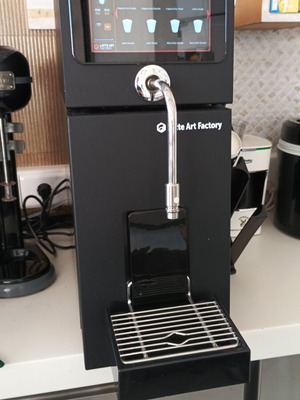 Afrogaliera Coffee Maker like new
