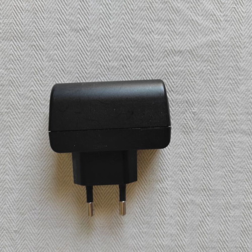 Sony Ericsson mobile charger with cable new