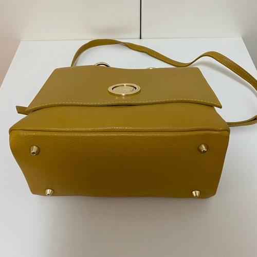 Leather hand bag new, yellow