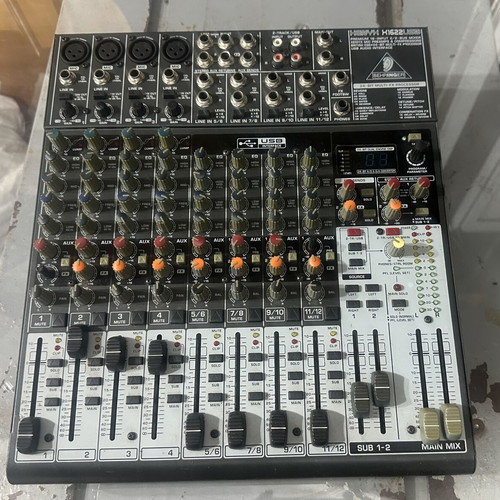 Behringer XENYX X1622USB mixer used with missing knob