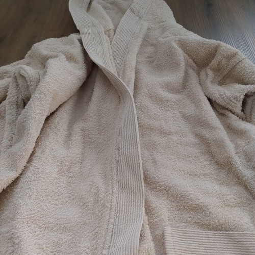 Women's bathrobe size M-L, like new, used once