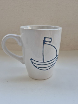 Coffee mug like new with boat design