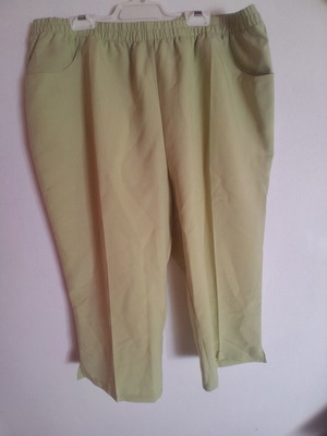 Capri pants like new, women's XXXL, light olive green