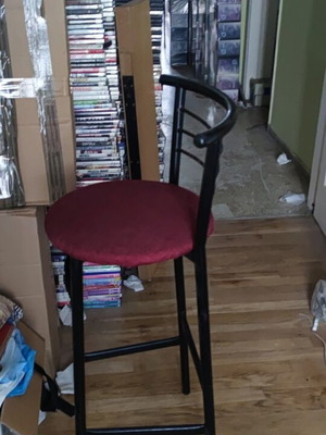 Bar stools used, in very good condition, set of 2