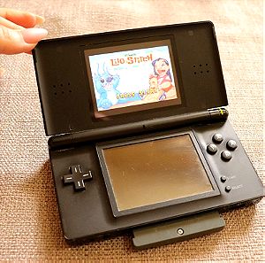 Nintendo DS Lite Μαύρο + Παιχνιδι Disney's Lilo & Stitch  χωρίσ καλώδιο φόρτισης και Stylus