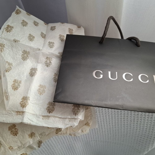 Gucci paper bag with authentic packaging papers like new
