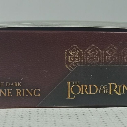 Lord of the Rings Glow in the Dark One Ring new with display case