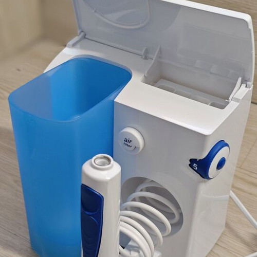 Oral-B OxyJet MD20 oral irrigator new