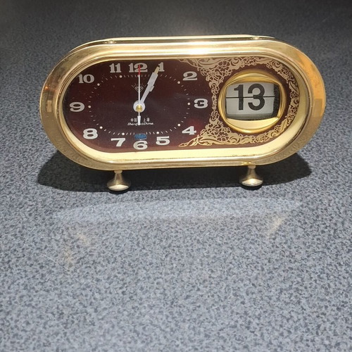 Diamond Shanghai Vintage Mechanical Table Clock with Flip Calendar like new