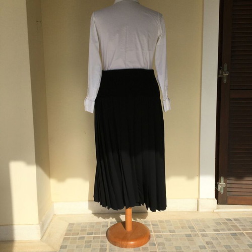 Liana Camba pleated skirt black, like new, size L 40 12