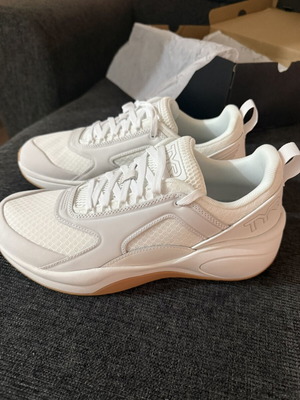 Tyr CXT-FLOW CrossFit training shoes new, size 44.5, white