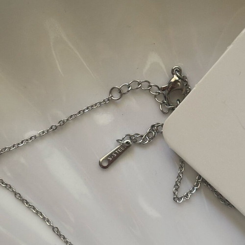 Necklace chain new with tag