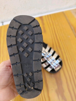 Silver Zara girls sandals size 27 like new
