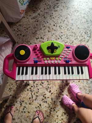 Imaginarium piano used, good condition
