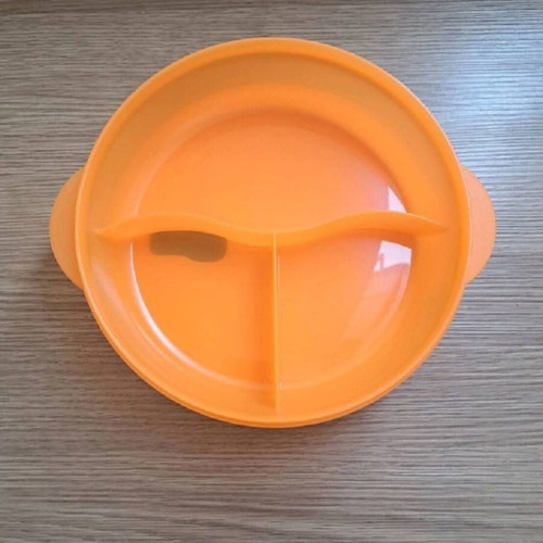 Crystal Wave Tupperware microwave container with compartments, new