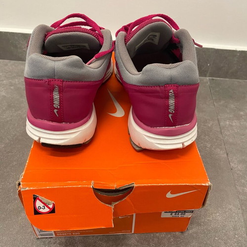 Nike Lunarfly 4 athletic shoes size 38 like new, purple