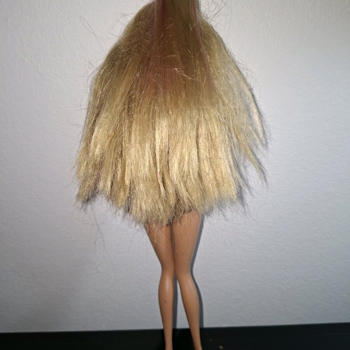 Barbie doll used in excellent condition