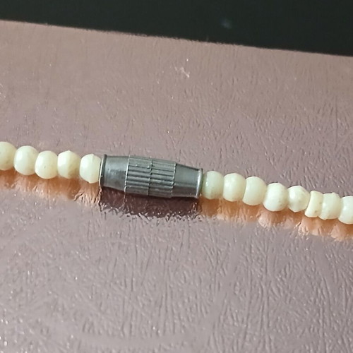 Vintage necklace made of camel bone, 44 cm, like new