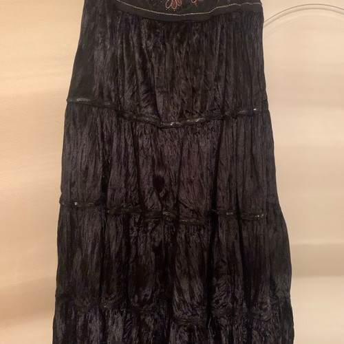 Velvet Italian mid-length skirt medium with embroidery, new, black
