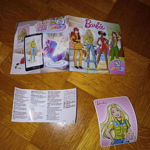 Barbies plastic figure new with suitcase