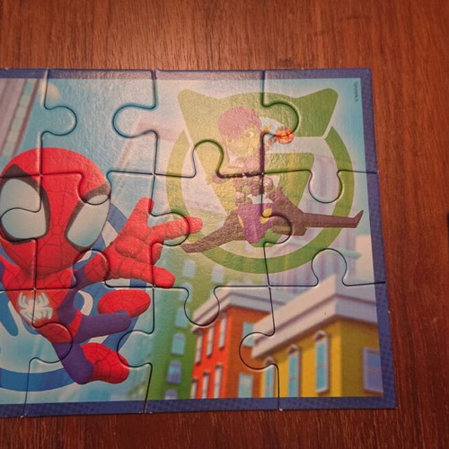 Spidey puzzle for children from 3 years used, 4 small puzzles with gift storybook