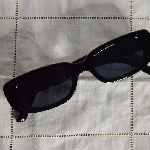 Black elongated sunglasses like new