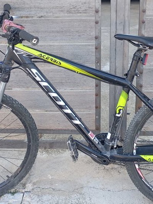 Scott Scale 70 mountain bike used, 26 inch, disc brakes, front suspension