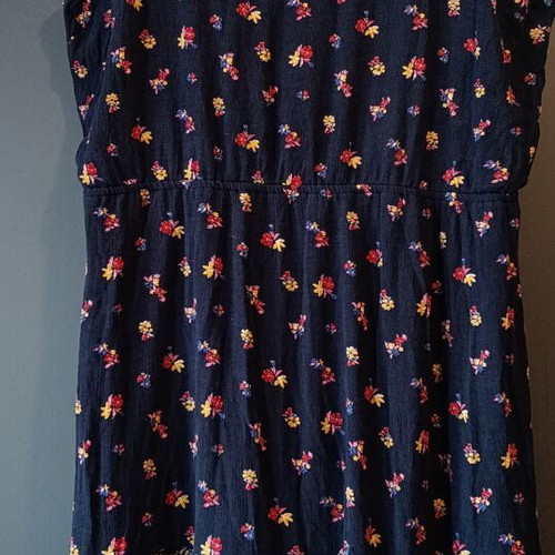 Old Navy plus size floral dress XXL-XXXL with embroidered V neckline