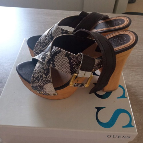 Gioseppo platforms like new with snake print, size 40