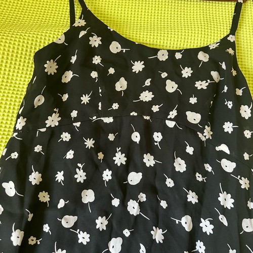 Floral summer dress used, size small, black and white