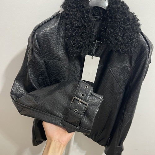 Zara jacket size L with removable fur, black