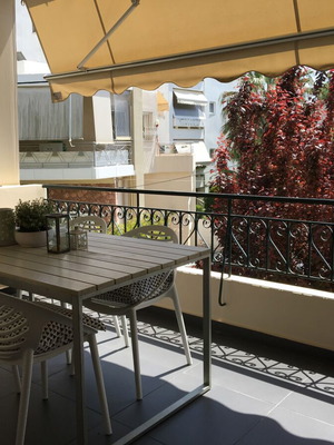Garden table like new with two matching benches