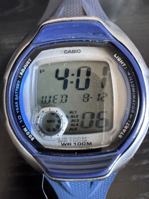Casio W-751 wristwatch like new, blue