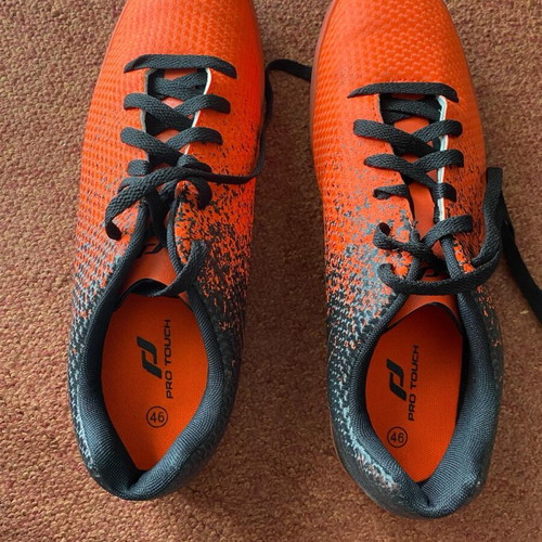Pro Touch football sports shoes new, size 46, black orange
