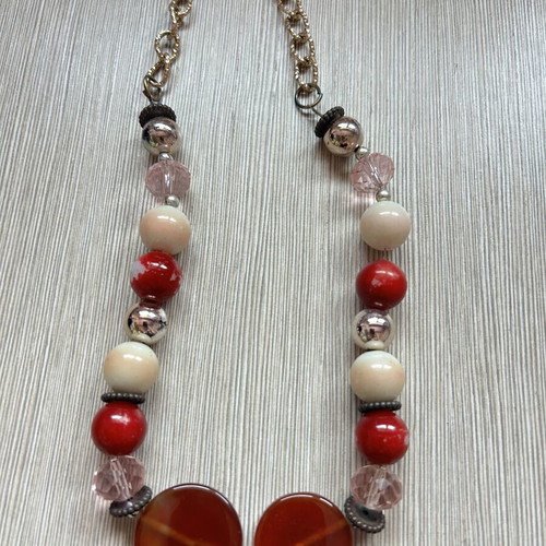 Necklace with red, ecru and pink beads used