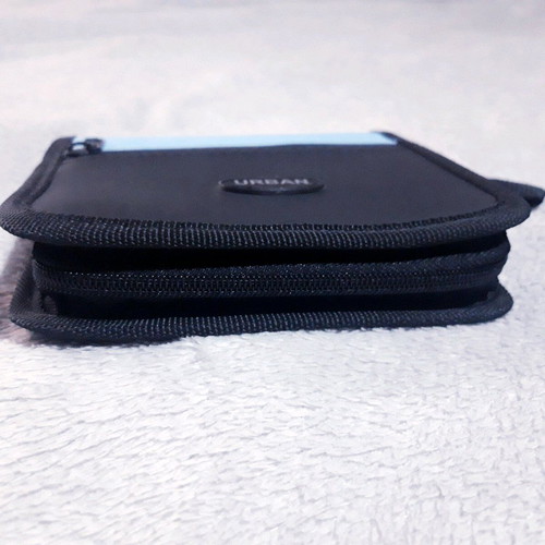 Urban CD case 28 slots like new with reinforced zipper