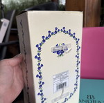 Κούκλα πορσελάνης σε κουτί, ροζ και λευκό φόρεμα