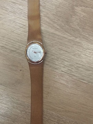Skagen Denmark Watch like new, pink gold with stones