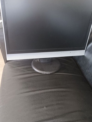 DGM L-2249WD 22" monitor used, very good condition