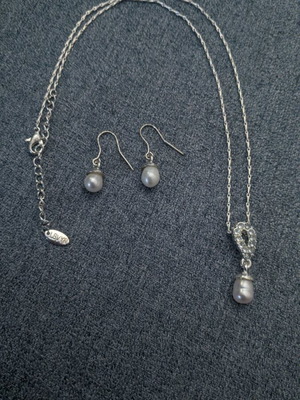 Σετ κολιέ σκουλαρίκια Signed Vintage LBVYR faux pearl