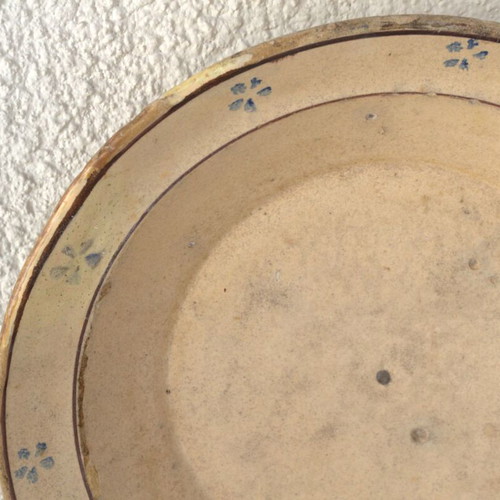 Antique ceramic plate from Apulia late 19th century used